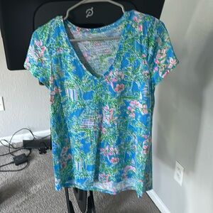 Lilly Pulitzer Etta v neck tee